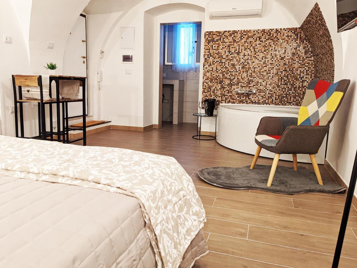 Dama Suite Love & Private Jacuzzi Bari Zewnętrze zdjęcie